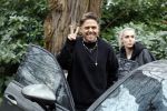 Hilversum 6 april 2023
Andre Hazes verlaat het pand van talpa/radio538 met Djarno Hofland Riccardo Klaverdijk Jaap Hilhorst en documentairemaakster Cheeru Mampaey.
Hij staat Aran Bade van RTL Boulevard te woord.