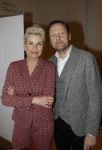 Zeist 26 maart 2023
Hans Kazan viert zijn 70e verjaardag en presenteert zijn boek. Ook krijgt hij een koninklijke onderscheiding in het Figi Theater/Hotel. Anita Witzier met haar man Michel Nillisen
