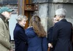 Amsterdam 15 april 2023
Herdenkingstdienst vooraf aan de begrafenis van Huub Oosterhuis in de Westertoren . Daarna gingen ze met de boot naar begraafplaats Zorgvlied. Benedicte Ficq met partner