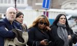 Amsterdam 15 april 2023
Herdenkingstdienst vooraf aan de begrafenis van Huub Oosterhuis in de Westertoren . Daarna gingen ze met de boot naar begraafplaats Zorgvlied.
Aanwezig oa Trijntje Oosterhuis met kinderen en partner Alvin Lewis , Tjeerd Oosterhuis en vrouw Edsilia Rombley met kinderen en moeder en de partner van Huub Oosterhuis . Bergit Lewis