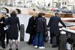 Amsterdam 15 april 2023
Herdenkingstdienst vooraf aan de begrafenis van Huub Oosterhuis in de Westertoren . Daarna gingen ze met de boot naar begraafplaats Zorgvlied.
Aanwezig oa Trijntje Oosterhuis met kinderen en partner Alvin Lewis , Tjeerd Oosterhuis en vrouw Edsilia Rombley met kinderen en moeder en de partner van Huub Oosterhuis . Bergit Lewis