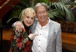 Zeist 26 maart 2023
Hans Kazan viert zijn 70e verjaardag en presenteert zijn boek. Ook krijgt hij een koninklijke onderscheiding in het Figi Theater/Hotel. Connie Vink