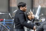 Amsterdam 15 april 2023
Herdenkingstdienst vooraf aan de begrafenis van Huub Oosterhuis in de Westertoren . Daarna gingen ze met de boot naar begraafplaats Zorgvlied.
Aanwezig oa Trijntje Oosterhuis met kinderen en partner Alvin Lewis , Tjeerd Oosterhuis en vrouw Edsilia Rombley met kinderen en moeder en de partner van Huub Oosterhuis