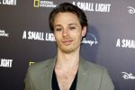 Amsterdam 17 april  2023
Premiere a small light in Tuschinski.
Freek Wallagh met partner