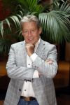 Zeist 26 maart 2023
Hans Kazan viert zijn 70e verjaardag en presenteert zijn boek. Ook krijgt hij een koninklijke onderscheiding in het Figi Theater/Hotel.