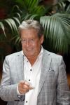 Zeist 26 maart 2023
Hans Kazan viert zijn 70e verjaardag en presenteert zijn boek. Ook krijgt hij een koninklijke onderscheiding in het Figi Theater/Hotel.