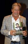 Zeist 26 maart 2023
Hans Kazan viert zijn 70e verjaardag en presenteert zijn boek. Ook krijgt hij een koninklijke onderscheiding in het Figi Theater/Hotel.