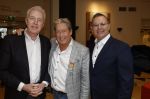 Zeist 26 maart 2023
Hans Kazan viert zijn 70e verjaardag en presenteert zijn boek. Ook krijgt hij een koninklijke onderscheiding in het Figi Theater/Hotel. hans Kazan  en Andre v Duin met partner