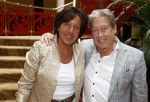 Zeist 26 maart 2023
Hans Kazan viert zijn 70e verjaardag en presenteert zijn boek. Ook krijgt hij een koninklijke onderscheiding in het Figi Theater/Hotel.