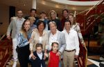 Zeist 26 maart 2023
Hans Kazan viert zijn 70e verjaardag en presenteert zijn boek. Ook krijgt hij een koninklijke onderscheiding in het Figi Theater/Hotel. hans Kazan met zijn vrouw Wendy en kinderen Steven Kazan Oscar Kazan Renzo Kazan en Lara Kazan hun partners en kleinkinderen