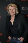 Amsterdam 30 maart 2023
Premiere show forever young in de escape.
Hans Klok met zijn assistentes