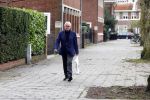 Amsterdam 31 maart 2023
Harry Mens wandelend door Amsterdam zuid.