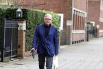Amsterdam 31 maart 2023
Harry Mens wandelend door Amsterdam zuid.
