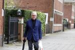 Amsterdam 31 maart 2023
Harry Mens wandelend door Amsterdam zuid.
