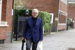 Amsterdam 31 maart 2023
Harry Mens wandelend door Amsterdam zuid.