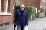 Amsterdam 31 maart 2023
Harry Mens wandelend door Amsterdam zuid.