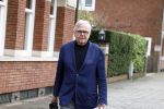Amsterdam 31 maart 2023
Harry Mens wandelend door Amsterdam zuid.