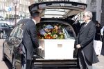 Amsterdam 15 april 2023
Herdenkingstdienst vooraf aan de begrafenis van Huub Oosterhuis in de Westertoren . Daarna gingen ze met de boot naar begraafplaats Zorgvlied