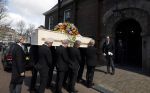 Amsterdam 15 april 2023
Herdenkingstdienst vooraf aan de begrafenis van Huub Oosterhuis in de Westertoren . Daarna gingen ze met de boot naar begraafplaats Zorgvlied