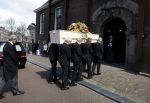 Amsterdam 15 april 2023
Herdenkingstdienst vooraf aan de begrafenis van Huub Oosterhuis in de Westertoren . Daarna gingen ze met de boot naar begraafplaats Zorgvlied