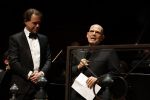 Amsterdam 18 april 2023
Jaap v Zweden krijgt de concertgebouwprijs 2023 in het concertgebouw uit handen van directeur Simon Reinink .