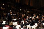 Amsterdam 18 april 2023
Jaap v Zweden krijgt de concertgebouwprijs 2023 in het concertgebouw uit handen van directeur Simon Reinink .