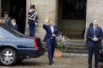 Amsterdam 12 april 2023
Staatsbezoek Macron aan Nederland .  Ook zijn vrouw Brigitte was aanwezig alsmeder Koning Willem Alexander en Koningin Maxima . Hier verlaten ze paleis op de Dam.