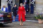 Amsterdam 12 april 2023
Staatsbezoek Macron aan Nederland .  Ook zijn vrouw Brigitte was aanwezig alsmeder Koning Willem Alexander en Koningin Maxima . Hier verlaten ze paleis op de Dam.