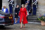 Amsterdam 12 april 2023
Staatsbezoek Macron aan Nederland .  Ook zijn vrouw Brigitte was aanwezig alsmeder Koning Willem Alexander en Koningin Maxima . Hier verlaten ze paleis op de Dam.