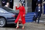 Amsterdam 12 april 2023
Staatsbezoek Macron aan Nederland .  Ook zijn vrouw Brigitte was aanwezig alsmeder Koning Willem Alexander en Koningin Maxima . Hier verlaten ze paleis op de Dam.