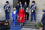 Amsterdam 12 april 2023
Staatsbezoek Macron aan Nederland .  Ook zijn vrouw Brigitte was aanwezig alsmeder Koning Willem Alexander en Koningin Maxima . Hier verlaten ze paleis op de Dam.