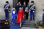 Amsterdam 12 april 2023
Staatsbezoek Macron aan Nederland .  Ook zijn vrouw Brigitte was aanwezig alsmeder Koning Willem Alexander en Koningin Maxima . Hier verlaten ze paleis op de Dam.