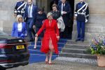 Amsterdam 12 april 2023
Staatsbezoek Macron aan Nederland .  Ook zijn vrouw Brigitte was aanwezig alsmeder Koning Willem Alexander en Koningin Maxima . Hier verlaten ze paleis op de Dam.