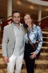 Zeist 26 maart 2023
Hans Kazan viert zijn 70e verjaardag en presenteert zijn boek. Ook krijgt hij een koninklijke onderscheiding in het Figi Theater/Hotel. Lara Kazan met man