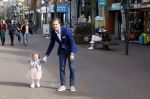 Noordwijk 30 maart 2023
Boekpresentatie Maxime Meiland in de winkel van haar zus Montana.
Verder Aanwezig Martien Meiland Erica Meiland en haar man Leroy Molkenboer en hun kinderen Claire en Vive. Ook de schrijver van het boek Jan Dijkgraaf.