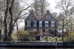 Loenen aan de Vecht 4 april 2023
Oude huis Linda de Mol aan de Vecht.