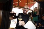 Amsterdam 20 april 2023
Presentatie  van blad de Linda in een cafe in het centrum van Amsterdam waar een bier gepresenteerd wordt. Het bier is in samenwerking met Grolsch. maik de Boer