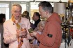 Noordwijk 30 maart 2023
Boekpresentatie Maxime Meiland in de winkel van haar zus Montana.
Verder Aanwezig Martien Meiland Erica Meiland en haar man Leroy Molkenboer en hun kinderen Claire en Vive. Ook de schrijver van het boek Jan Dijkgraaf.
