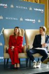Amsterdam 16 maart 2023
Presentatie serie over koningin Maxima die Videoland uit gaat zenden.
Presentatie was in het Amstel Hotel . Martijn lakemeier Gaat Koning Willem Alexander spelen en de Argentijnse actrice Delfina Chaves speelt Koningin Maxima . Daphne Bunskoek presenteerde het.
Ook Peter v d Vorst en Rachel van Bommel (producente) waren ook aanwezig.