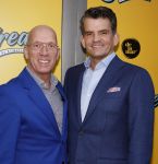 Amsterdam 3 april 2023
Premiere Grease in het DeLaMar theater.
Maurice Wijnen met partner