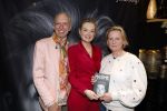 Noordwijk 30 maart 2023
Boekpresentatie Maxime Meiland in de winkel van haar zus Montana.
Verder Aanwezig Martien Meiland Erica Meiland en haar man Leroy Molkenboer en hun kinderen Claire en Vive. Ook de schrijver van het boek Jan Dijkgraaf.