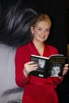 Noordwijk 30 maart 2023
Boekpresentatie Maxime Meiland in de winkel van haar zus Montana.
Verder Aanwezig Martien Meiland Erica Meiland en haar man Leroy Molkenboer en hun kinderen Claire en Vive. Ook de schrijver van het boek Jan Dijkgraaf.