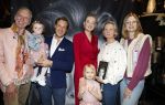 Noordwijk 30 maart 2023
Boekpresentatie Maxime Meiland in de winkel van haar zus Montana.
Verder Aanwezig Martien Meiland Erica Meiland en haar man Leroy Molkenboer en hun kinderen Claire en Vive. Ook de schrijver van het boek Jan Dijkgraaf.