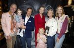 Noordwijk 30 maart 2023
Boekpresentatie Maxime Meiland in de winkel van haar zus Montana.
Verder Aanwezig Martien Meiland Erica Meiland en haar man Leroy Molkenboer en hun kinderen Claire en Vive. Ook de schrijver van het boek Jan Dijkgraaf.