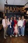 Noordwijk 30 maart 2023
Boekpresentatie Maxime Meiland in de winkel van haar zus Montana.
Verder Aanwezig Martien Meiland Erica Meiland en haar man Leroy Molkenboer en hun kinderen Claire en Vive. Ook de schrijver van het boek Jan Dijkgraaf.