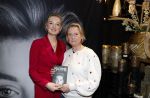 Noordwijk 30 maart 2023
Boekpresentatie Maxime Meiland in de winkel van haar zus Montana.
Verder Aanwezig Martien Meiland Erica Meiland en haar man Leroy Molkenboer en hun kinderen Claire en Vive. Ook de schrijver van het boek Jan Dijkgraaf.