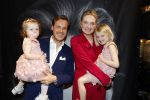 Noordwijk 30 maart 2023
Boekpresentatie Maxime Meiland in de winkel van haar zus Montana.
Verder Aanwezig Martien Meiland Erica Meiland en haar man Leroy Molkenboer en hun kinderen Claire en Vive. Ook de schrijver van het boek Jan Dijkgraaf.