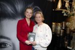 Noordwijk 30 maart 2023
Boekpresentatie Maxime Meiland in de winkel van haar zus Montana.
Verder Aanwezig Martien Meiland Erica Meiland en haar man Leroy Molkenboer en hun kinderen Claire en Vive. Ook de schrijver van het boek Jan Dijkgraaf.