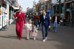 Noordwijk 30 maart 2023
Boekpresentatie Maxime Meiland in de winkel van haar zus Montana.
Verder Aanwezig Martien Meiland Erica Meiland en haar man Leroy Molkenboer en hun kinderen Claire en Vive. Ook de schrijver van het boek Jan Dijkgraaf.
