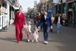 Noordwijk 30 maart 2023
Boekpresentatie Maxime Meiland in de winkel van haar zus Montana.
Verder Aanwezig Martien Meiland Erica Meiland en haar man Leroy Molkenboer en hun kinderen Claire en Vive. Ook de schrijver van het boek Jan Dijkgraaf.